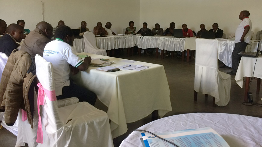 Participants train on elaborating community development projects and social development activities amidst climate change risks